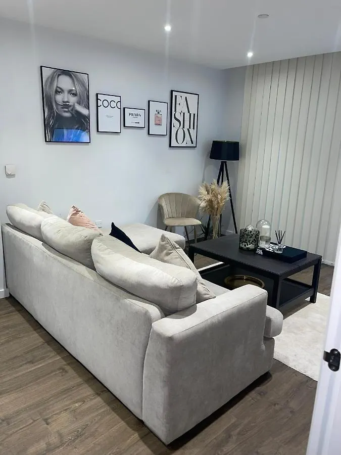 One Bed Apartment In Central لندن