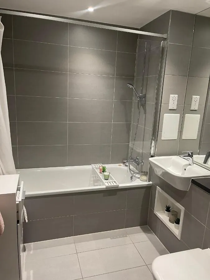 One Bed Apartment In Central لندن